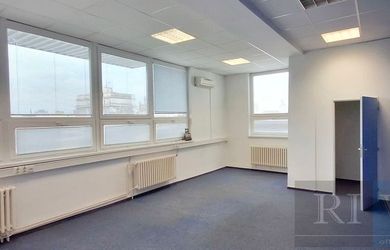 43 m2 - 45,70 m2 – tiché administratívne priestory