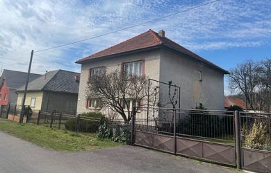 Na predaj Dvojgeneračný dom Bzovík