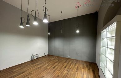 Prenájom obchodno kancelárskych priestorov na Michalskej ulici v centre