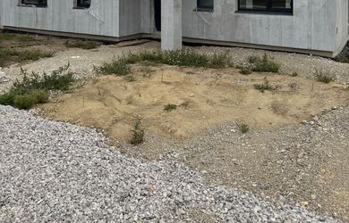 Rezervované - Na predaj 4 izbový bungalov, pozemok 700 m2, obec Dechtice