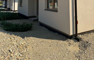 Na predaj 4 - izbový bungalov, pozemok 672 m2, obec Dechtice