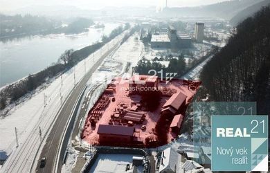 Exkluzívne u nás. Ponúkame na prenájom výrobno-skladový areál nachádzajúci sa v priemyselnej zóne pri ceste na Milochov.