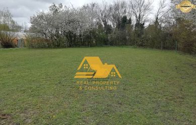Predám pozemok v obci Martovce