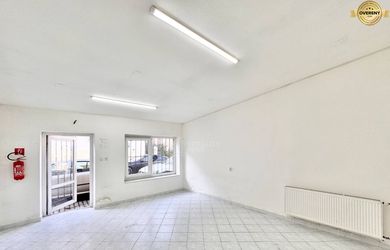 Na prenájom obchodné priestory 76 m2 - dvor z Národnej Žilina Centrum