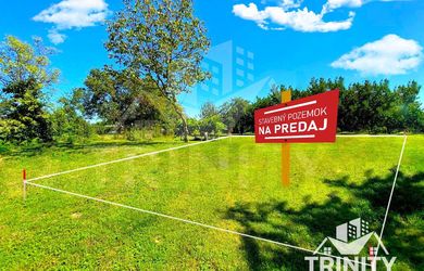 Na predaj stavebný pozemok v obci Dvory nad Žitavou