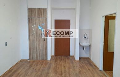 Kancelárske priestory na prenájom 28 m2, Poprad - Západ