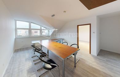 DIRECTREAL|ADMINISTRATÍVNY PRIESTOR - KANCELÁRIA 41 m2 + PODIEL NA CHODBE 4,75 m2 PRIAMO V CENTRE MESTA, MOŽNÝ ODPOČET DPH!