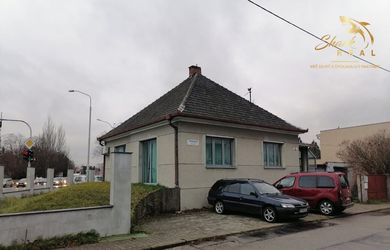 Rodinný dom vhodný na podnikateľské účely.