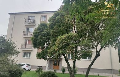Na predaj priestranný slnečný 3-izbový byt na Krajinskej ulici