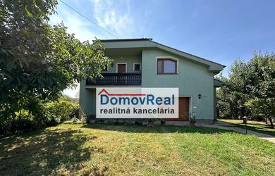 Luxusný rodinný dom v talianskom štýle - Nový Život