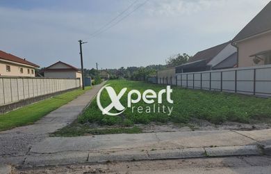 POZEMOK, Záhrada vo výmere 2300 m2