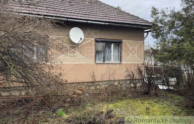 Dom na rekonštrukciu v obci Žarnov