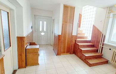 Priestranný rodinný dom s veľkou záhradou v TOP lokalite!