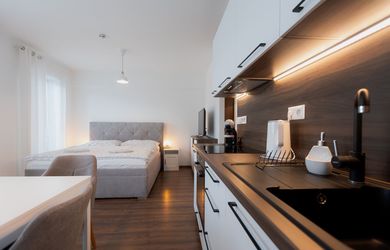 Slnečný investičný apartmán s terasou v projekte Bešeň