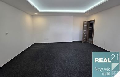 Ponúkame na prenájom kanceláriu v centre mesta o ploche 31m2