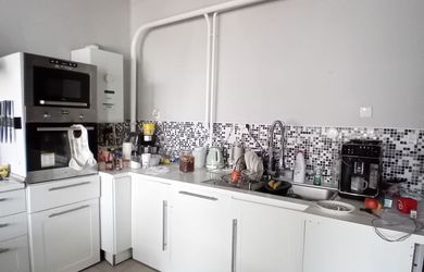 Na predaj dom 4 izbový -  obec Hronovce s veľkým pozemkom, detským ihriskom a veľkou dielňou
