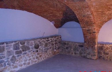 Zrekonštruovaný obch. priestor suterén Hlavná ul.Košice
