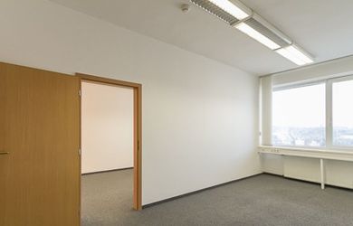 Na prenájom - Kancelárske priestory, ul. Bárdošova, Bratislava III