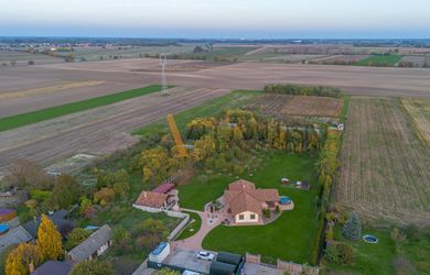 ALL INCLUSIVE l NA PREDAJ LUXUSNÝ 5 IZBOVÝ RODINNÝ DOM, HOLICE