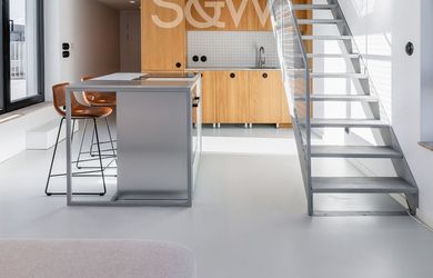 SVOBODA & WILLIAMS | 107228 | Dizajnový loft s veľkorysou terasou a svetlou výškou dvoch podlaží