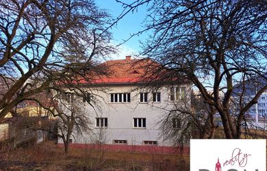 Rodinná vila  - výhodná poloha v Radvani