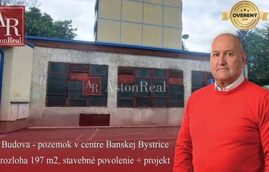 Na predaj: budovu/pozemok v centre, Námestie Slobody, B. Bystrica