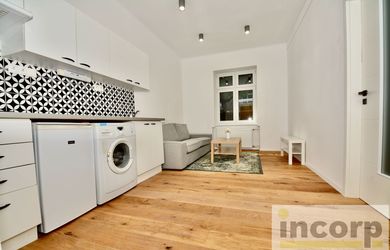 ZREKONŠTRUOVANÝ 2 IZBOVÝ BYT V TICHEJ ČASTI POD HL.VLAKOVOV STANICOU, Železničiarska ulica
