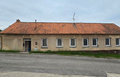 ZĽAVA: Na predaj 5-izbový rodinný dom v obci Unín