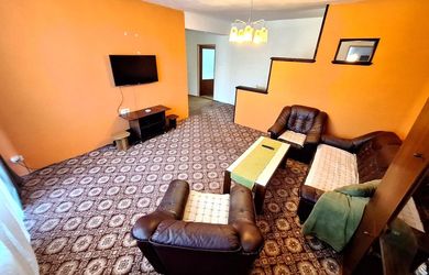 Čaňa - dom, garáž -  2 bytové jednotky, 6 izb., úžitková plocha spolu 192 m2