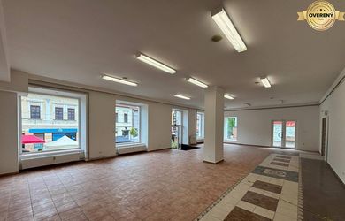 Ponúkame na prenájom obchodný priestor v centre Poprade