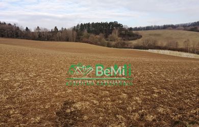 Predaj: Investičný pozemok, 8 186m2, Brezany (095-14-MACHa)