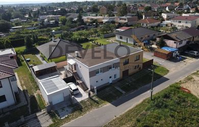 Na predaj rodinný dom s dvomi bytovými jednotkami v obci Malé Leváre