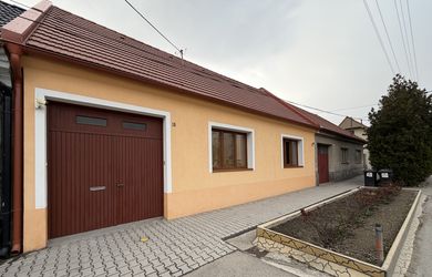 ARETÉ REAL – KÚSOK ROMANTICKÉHO VIDIEKA V CENTRE MESTA, PEZINOK, KALINČIAKOVA