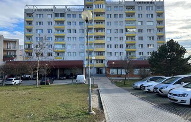 DVA OBCHODNÉ PRIESTORY NA PRENÁJOM – KARLOVA VES – DLHÉ DIELY