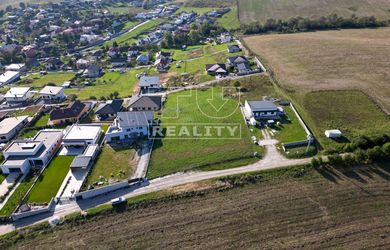 Na predaj krásne stavebné pozemky Žilina-Hôrky o celkovej výmere 4097m2(možnosť rozdelenia-4 parcely)