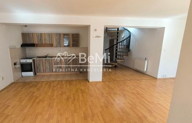 Predaj: 4 izbový byt - Mezonet Čadca, 142m2 (192-114-PEMOa)