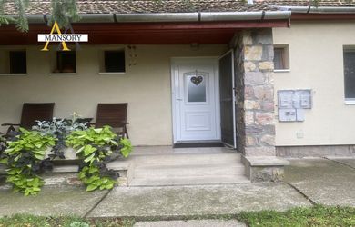 NA PREDAJ  rodinný dom v tichej ulici na pozemku 1550 m2 za 63 000 eur