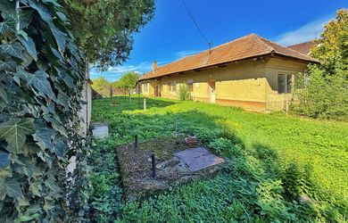 VIDIECKY DOM, OBEC HUL PRI PODHÁJSKEJ, VEĽKÝ POZEMOK 2326 M2