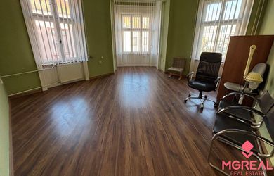 Kancelária  3 centrum Topoľčany / PRENÁJOM