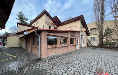 Budova Topoľčany NA PREDAJ