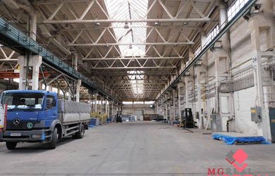 Na prenájom 1700 m2 výrobno-skladové priestory v Trnave