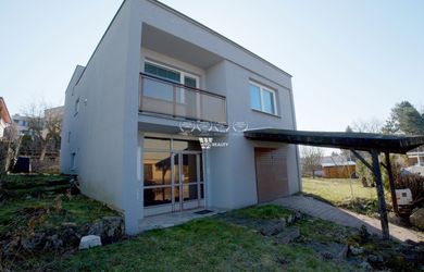 Priestranný rodinný dom na Bôriku – príležitosť vytvoriť si domov podľa vlastných predstáv