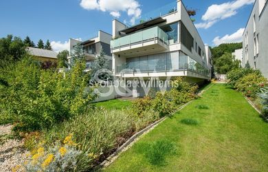 SVOBODA & WILLIAMS | 34028 | 3-izbový byt vo viladome s parkovaním, terasou a zdieľanou záhradou