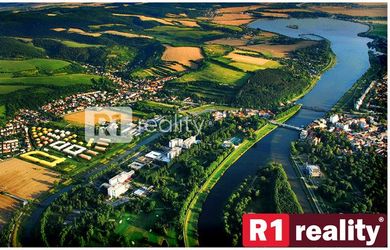 Lukratívny stavebný SPA pozemok (950 m2) / Banka pri Piešťanoch