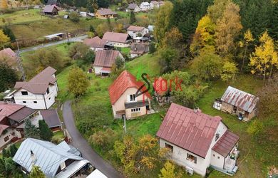 Starší rodinný dom s veľkým pozemkom - Veľké Rovné