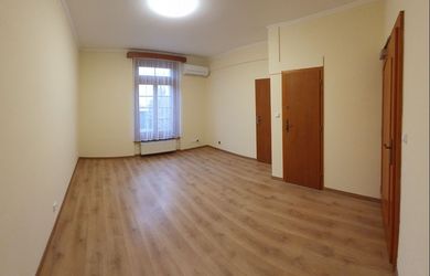 Kancelársky priestor na prenájom – centrum mesta Piešťany