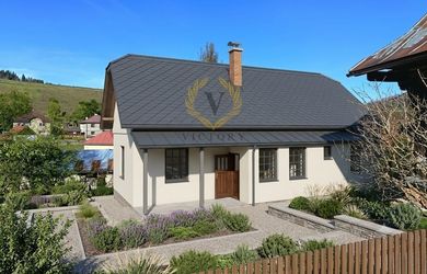 Chata a k tomu Rodinný dom -  s pozemkom 2243m2
