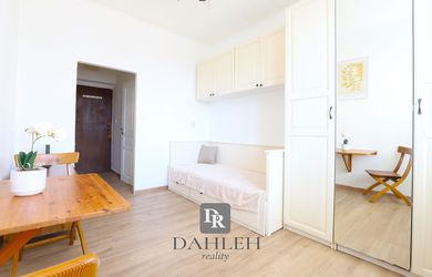 DAHLEH-Zariadená garsónka na prenájom – Nobelova, Nové Mesto, ihneď voľná