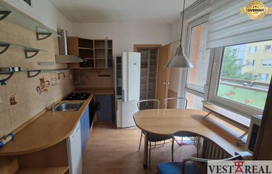 Na predaj 3 izbový byt z balkónom Galanta
