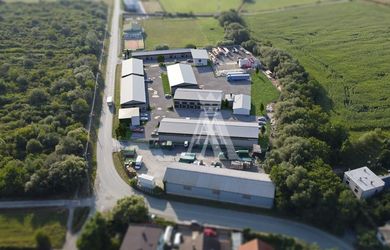 SKLADOVÉ A VÝROBNÉ PRIESTORY HALY E, KOVAĽSKÁ 1, POĽOV, KOŠICE ZÁPAD